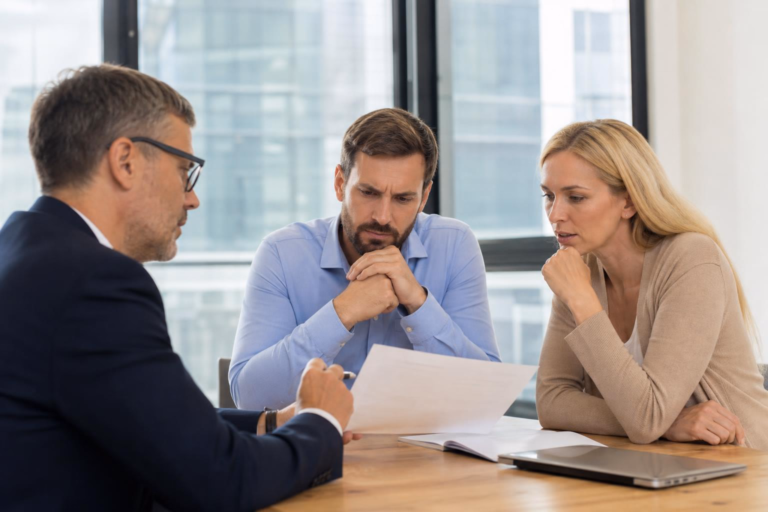 How to Negotiate Terms With Specialty Lenders Through Broker